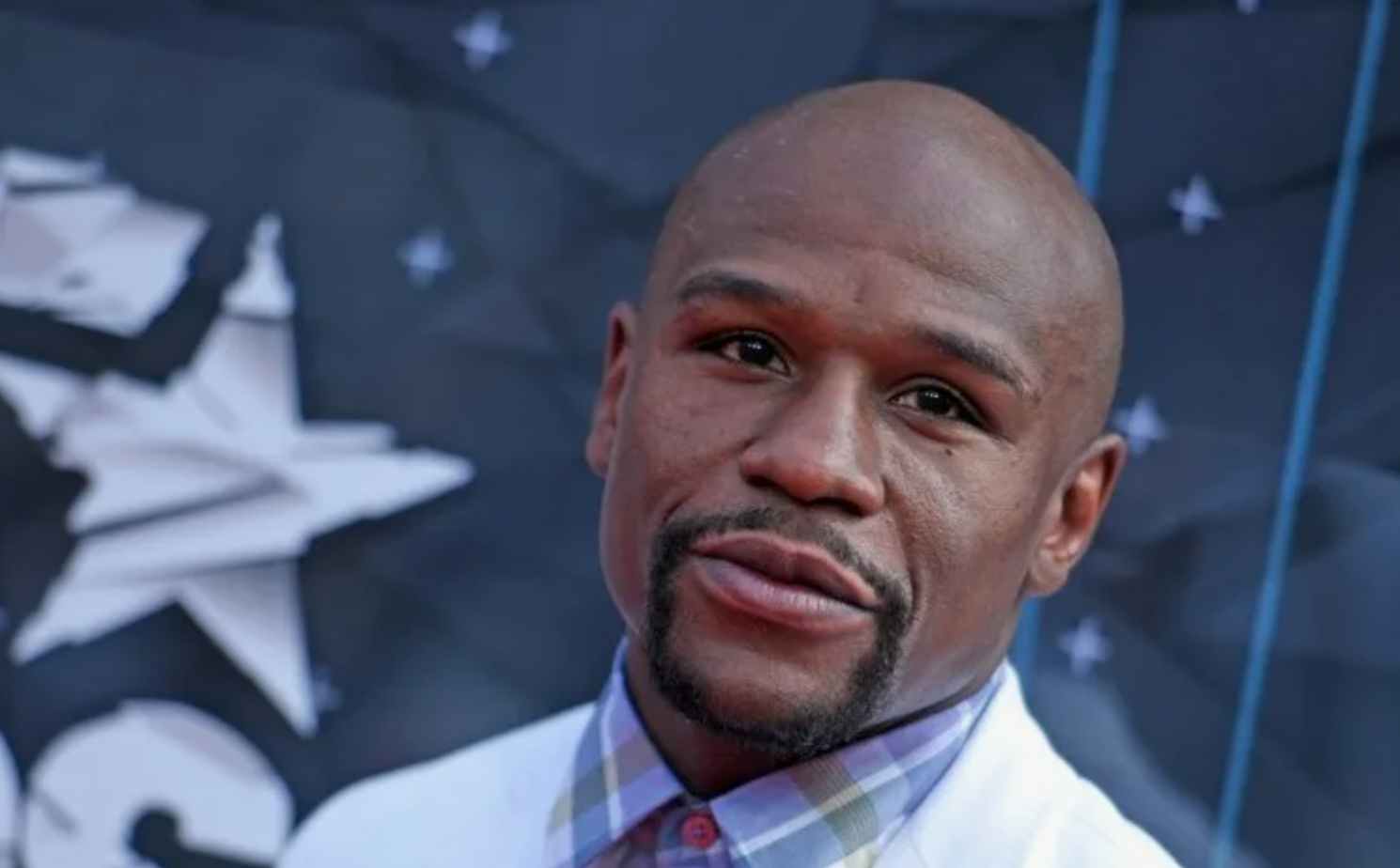 Floyd Mayweather: "Təsəvvür edin, döyüşdüyüm dövrdə bu məbləğ nə qədər idi"